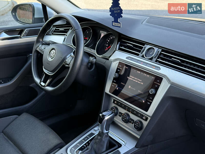 Универсал Volkswagen Passat 2018 в Дубно