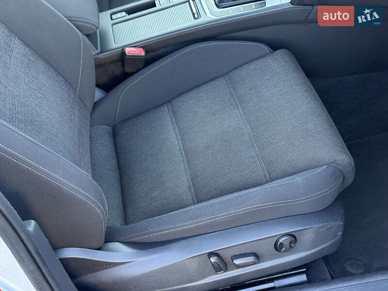 Универсал Volkswagen Passat 2018 в Дубно