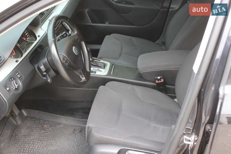 Седан Volkswagen Passat 2009 в Днепре