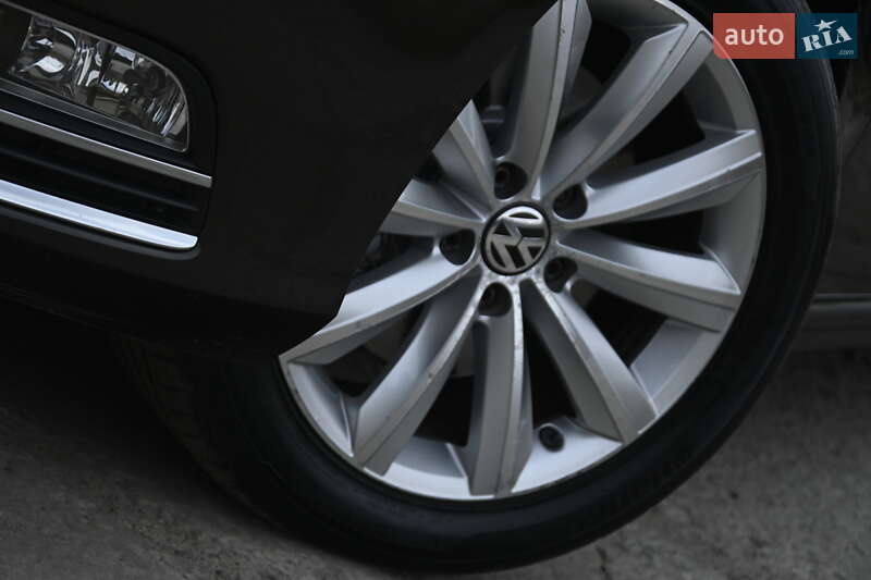 Универсал Volkswagen Passat 2012 в Бердичеве