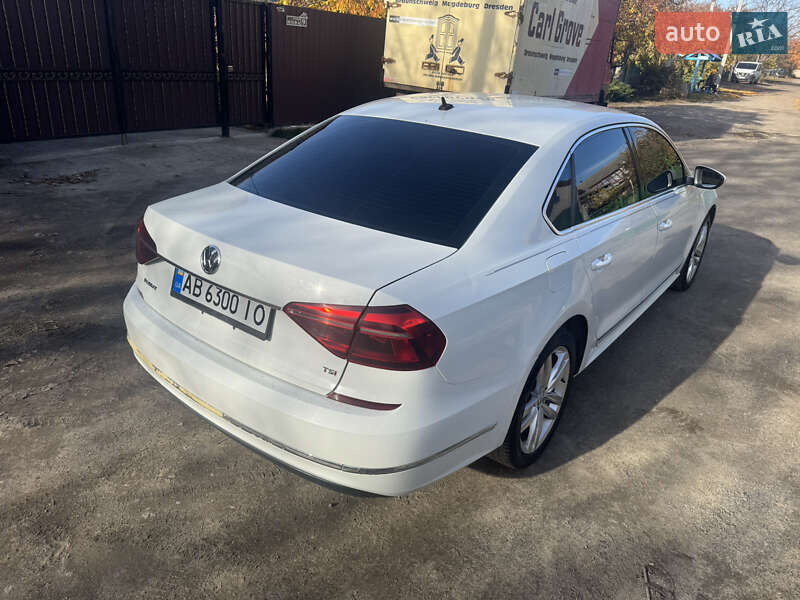 Седан Volkswagen Passat 2017 в Одессе