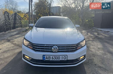 Седан Volkswagen Passat 2017 в Одессе