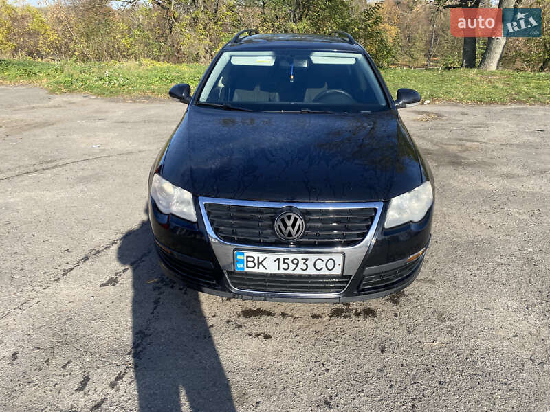 Универсал Volkswagen Passat 2006 в Ровно