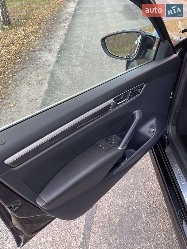 Седан Volkswagen Passat 2017 в Києві