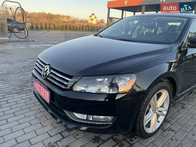 Седан Volkswagen Passat 2015 в Львове