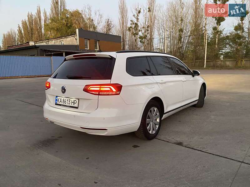 Универсал Volkswagen Passat 2017 в Житомире