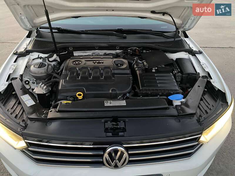 Универсал Volkswagen Passat 2017 в Житомире