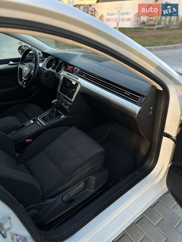 Универсал Volkswagen Passat 2017 в Умани