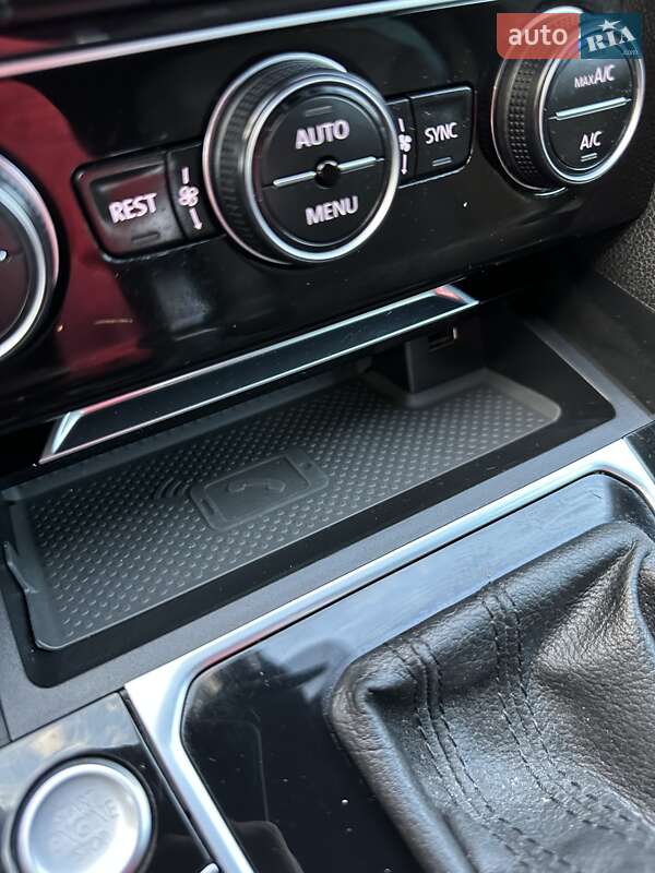 Универсал Volkswagen Passat 2019 в Стрые фото 73 Универсал Volkswagen Passat 2019 в Стрые