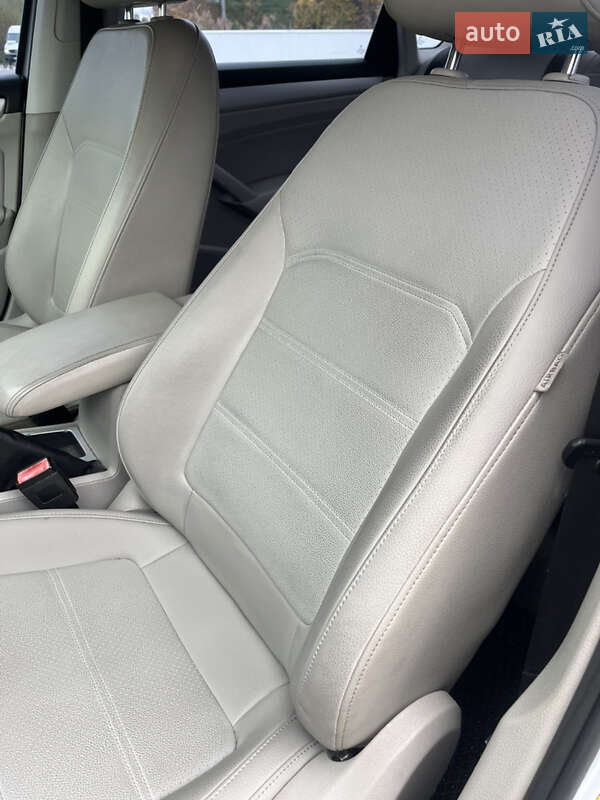Седан Volkswagen Passat 2013 в Черновцах фото 12 Седан Volkswagen Passat 2013 в Черновцах