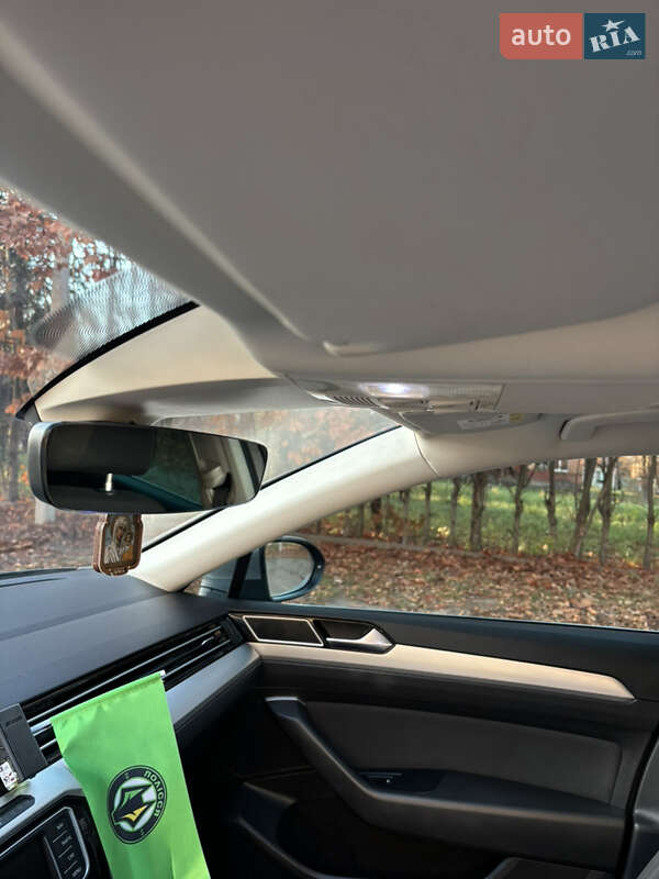 Универсал Volkswagen Passat 2015 в Житомире фото 26 Универсал Volkswagen Passat 2015 в Житомире