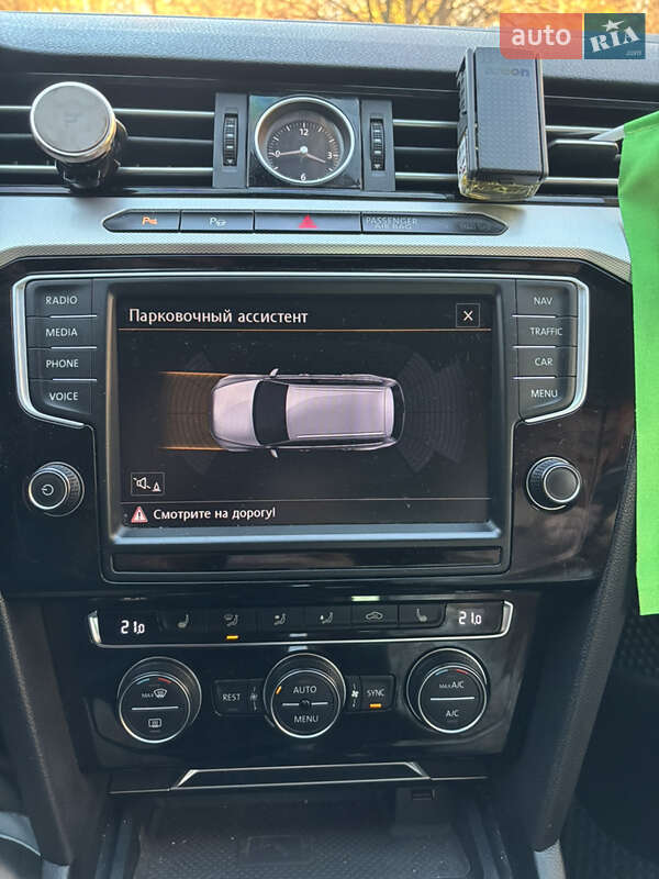 Универсал Volkswagen Passat 2015 в Житомире фото 39 Универсал Volkswagen Passat 2015 в Житомире