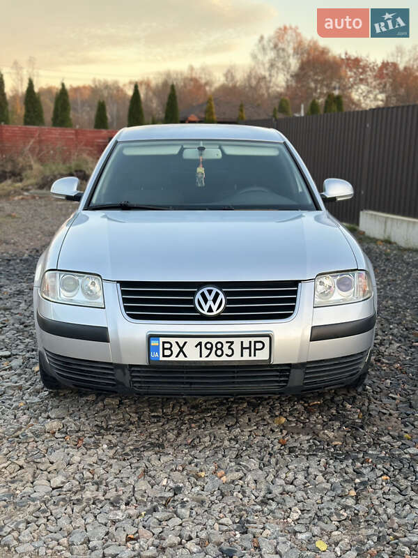 Седан Volkswagen Passat 2004 в Хмельницком