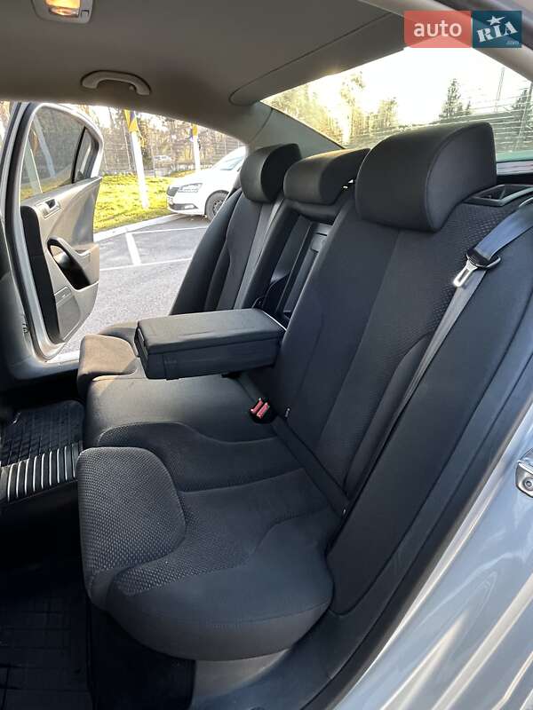 Седан Volkswagen Passat 2008 в Житомире