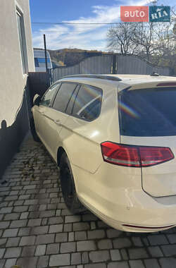 Универсал Volkswagen Passat 2017 в Черновцах