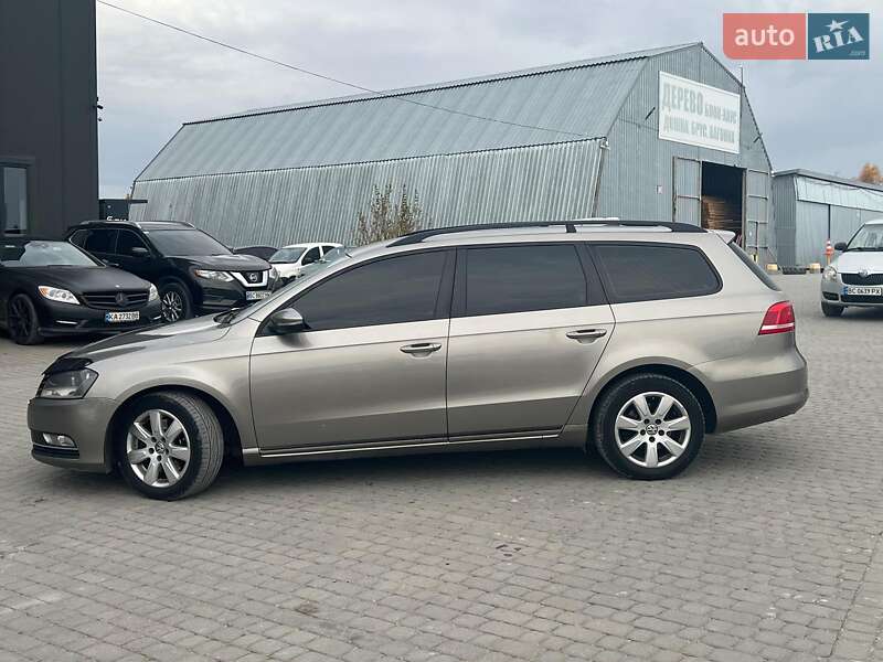 Універсал Volkswagen Passat 2013 в Львові