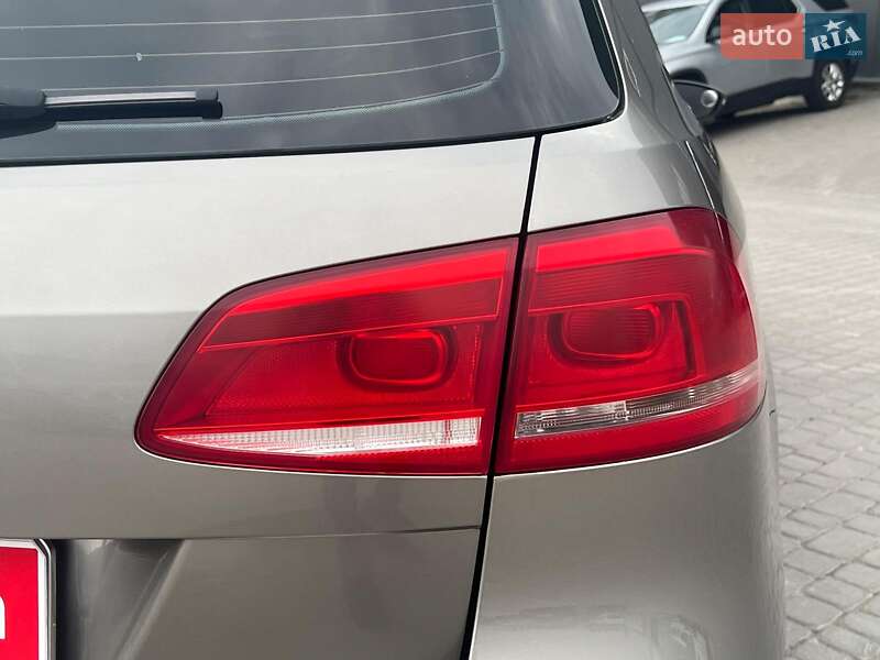 Універсал Volkswagen Passat 2013 в Львові