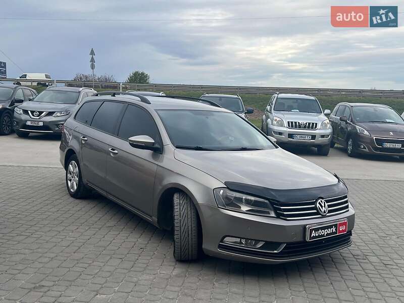 Універсал Volkswagen Passat 2013 в Львові