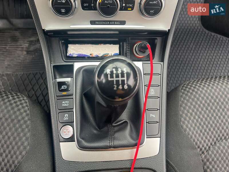 Універсал Volkswagen Passat 2013 в Львові