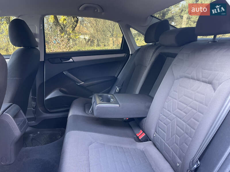 Седан Volkswagen Passat 2020 в Хмельницком