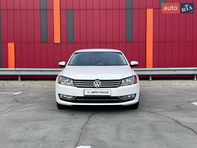 Седан Volkswagen Passat 2013 в Киеве фото 3 Седан Volkswagen Passat 2013 в Киеве