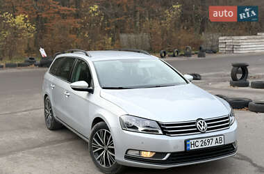 Універсал Volkswagen Passat 2013 в Львові