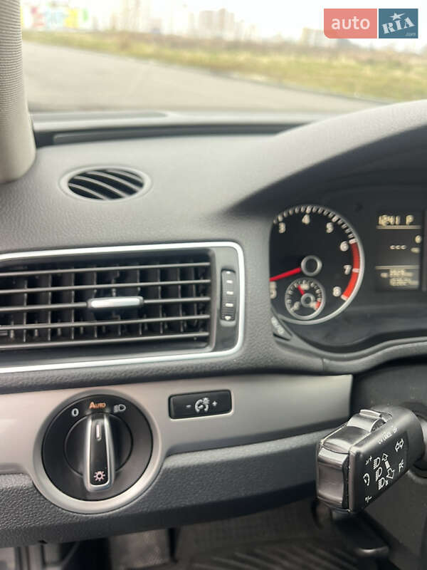 Седан Volkswagen Passat 2013 в Виннице фото 32 Седан Volkswagen Passat 2013 в Виннице