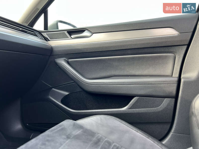 Універсал Volkswagen Passat 2016 в Києві