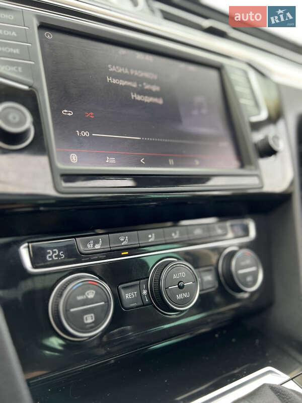 Універсал Volkswagen Passat 2016 в Києві