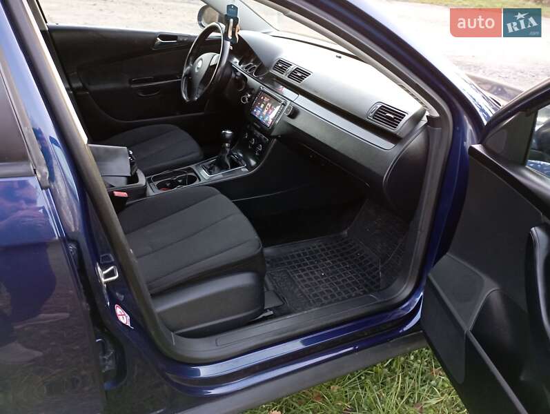 Универсал Volkswagen Passat 2005 в Красилове