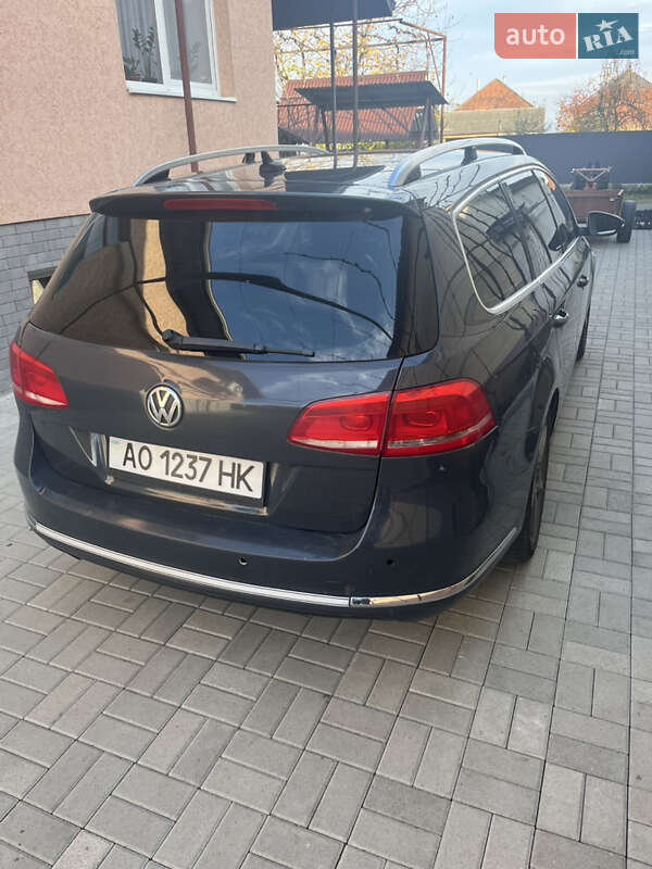 Универсал Volkswagen Passat 2011 в Мукачево