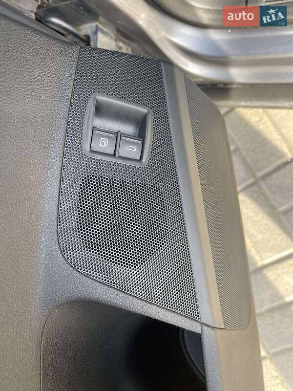 Універсал Volkswagen Passat 2006 в Чернівцях фото 10 Універсал Volkswagen Passat 2006 в Чернівцях