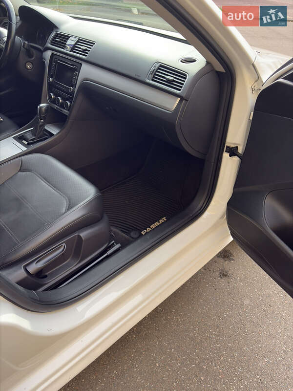 Седан Volkswagen Passat 2012 в Киеве фото 16 Седан Volkswagen Passat 2012 в Киеве