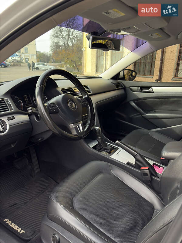 Седан Volkswagen Passat 2012 в Киеве фото 19 Седан Volkswagen Passat 2012 в Киеве
