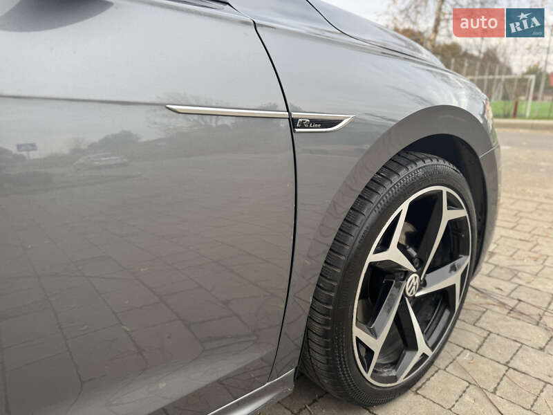 Седан Volkswagen Passat 2020 в Львові