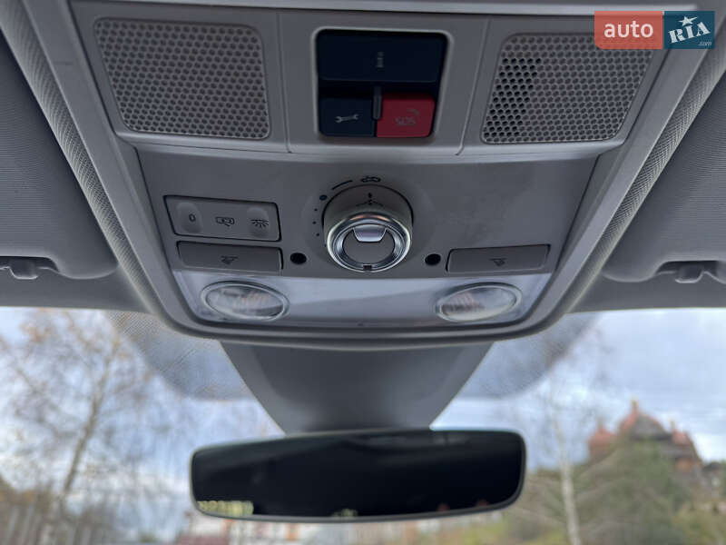 Седан Volkswagen Passat 2020 в Львові