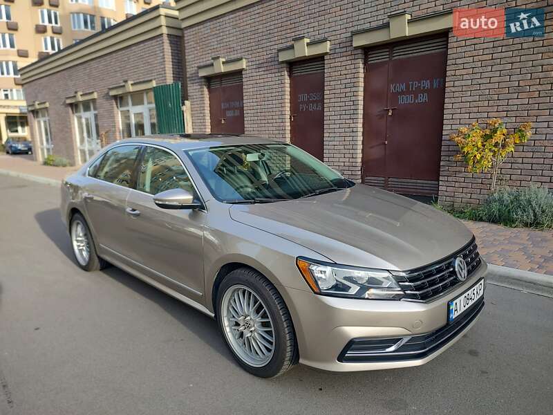 Седан Volkswagen Passat 2016 в Киеве