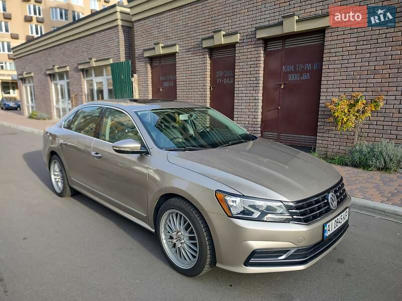 Седан Volkswagen Passat 2016 в Киеве