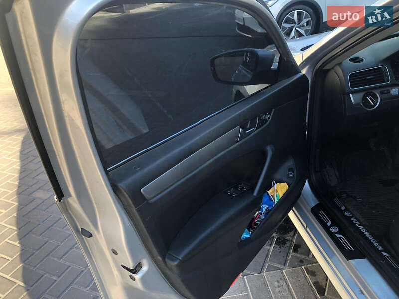 Седан Volkswagen Passat 2013 в Кропивницком