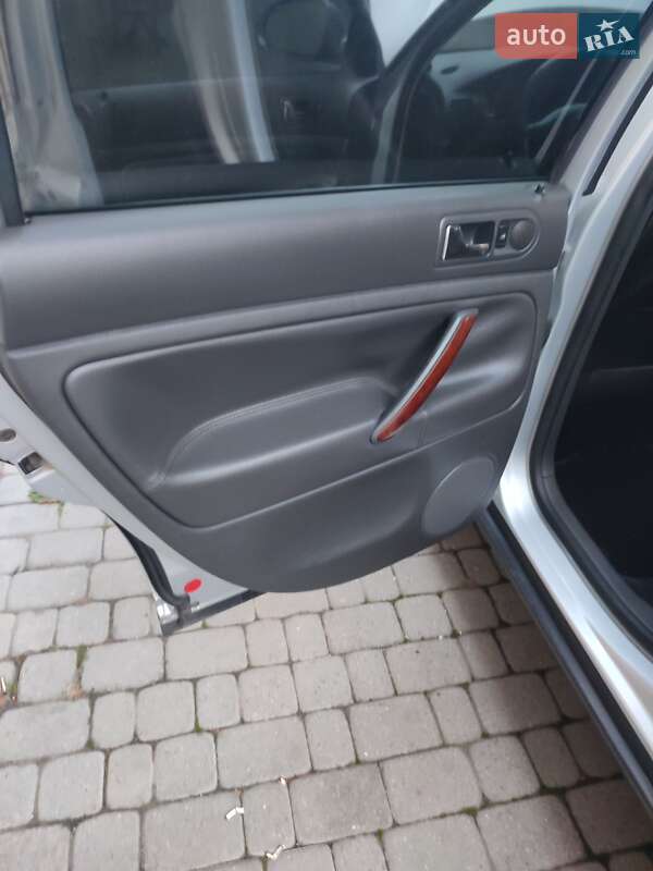 Седан Volkswagen Passat 2005 в Львові