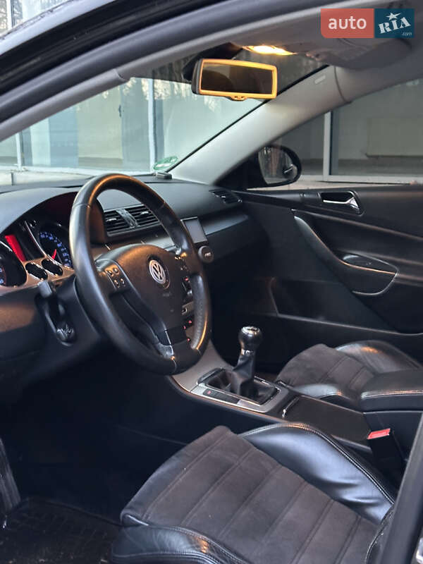 Універсал Volkswagen Passat 2006 в Вінниці