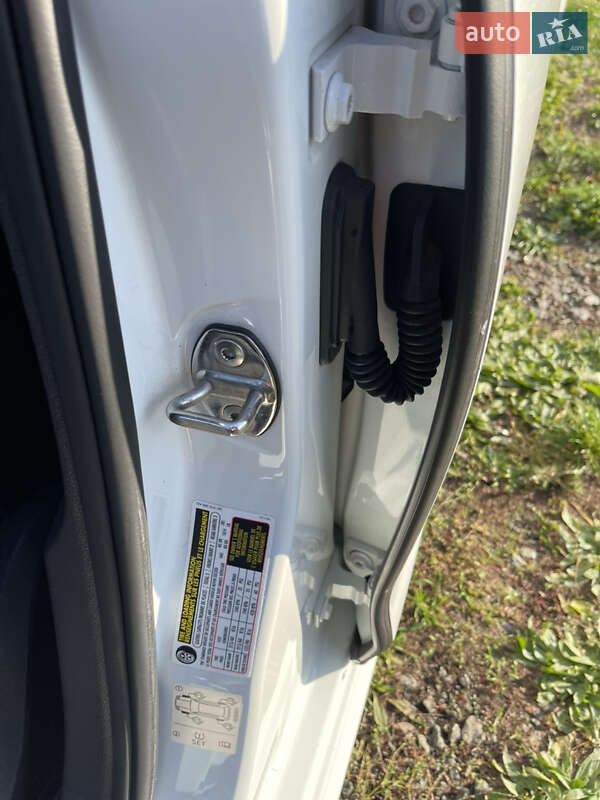 Седан Volkswagen Passat 2018 в Киеве фото 14 Седан Volkswagen Passat 2018 в Киеве