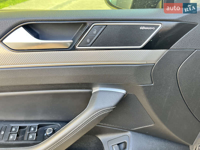 Универсал Volkswagen Passat 2015 в Черновцах фото 10 Универсал Volkswagen Passat 2015 в Черновцах