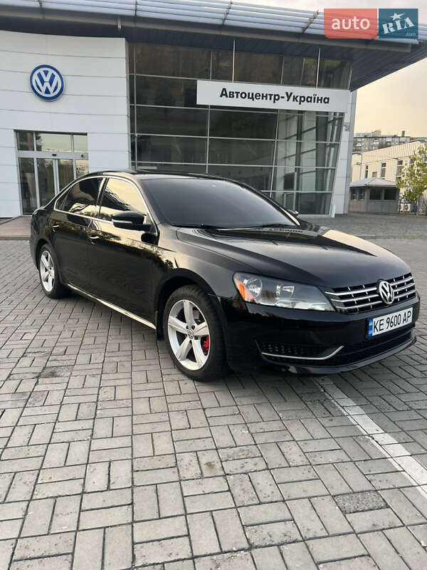 Седан Volkswagen Passat 2012 в Дніпрі