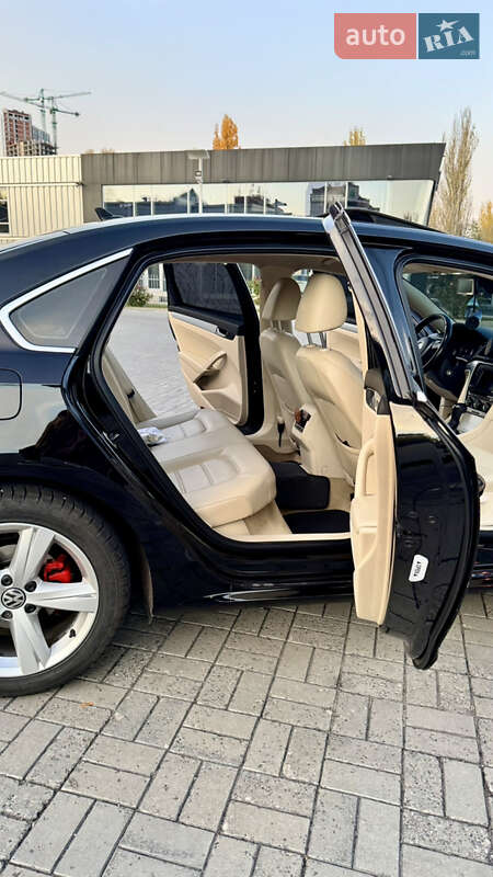 Седан Volkswagen Passat 2012 в Дніпрі
