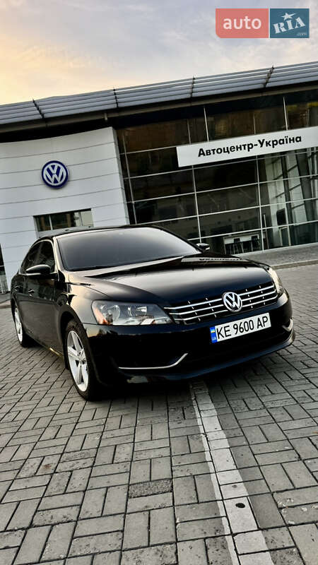 Седан Volkswagen Passat 2012 в Дніпрі