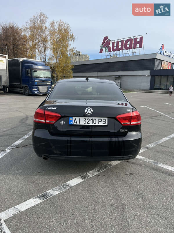 Седан Volkswagen Passat 2012 в Киеве