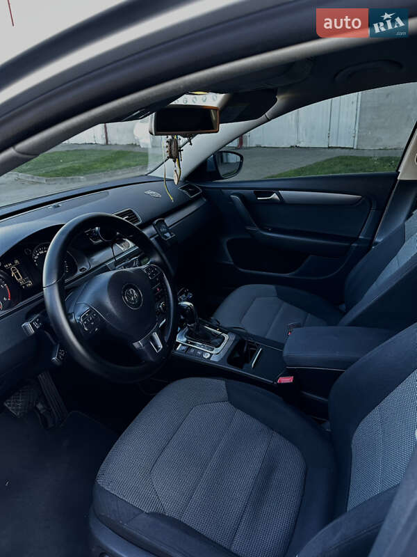 Универсал Volkswagen Passat 2012 в Луцке
