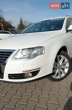 Универсал Volkswagen Passat 2009 в Киеве