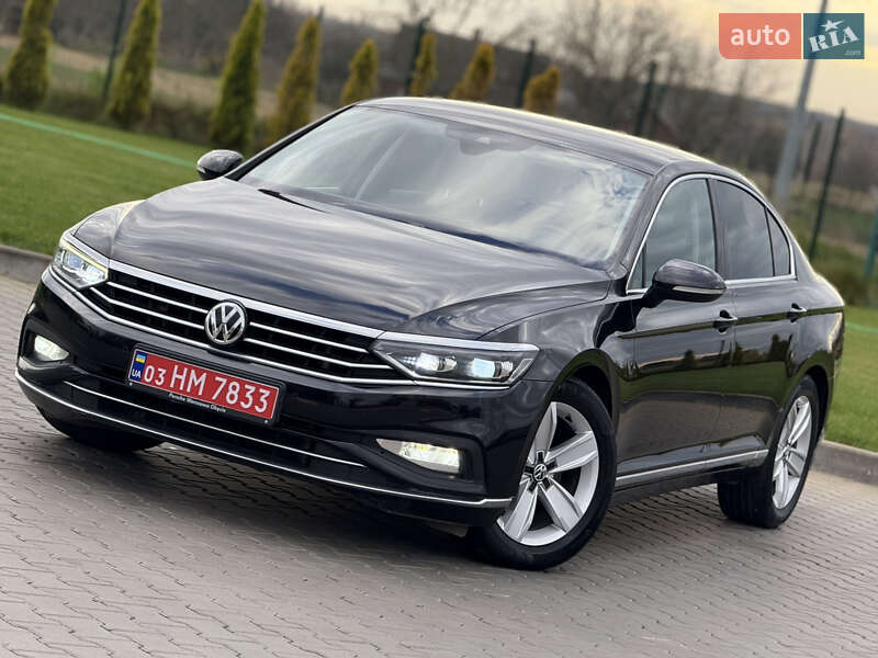 Седан Volkswagen Passat 2019 в Луцьку